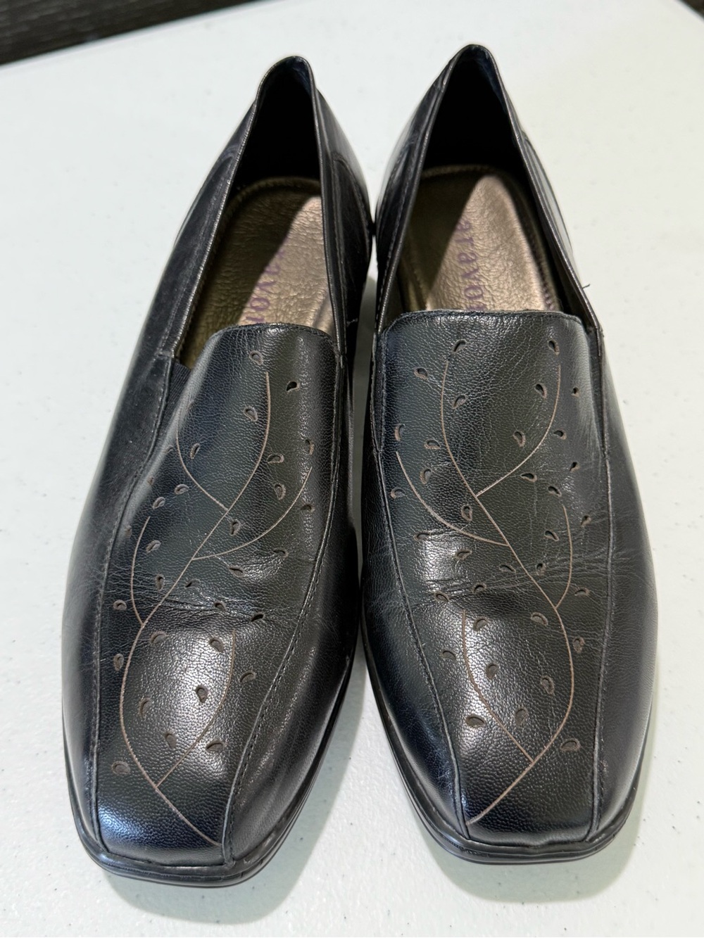 Arabon Women's Black Leather Slip-On Loafers with Leaf Stitch Detail
